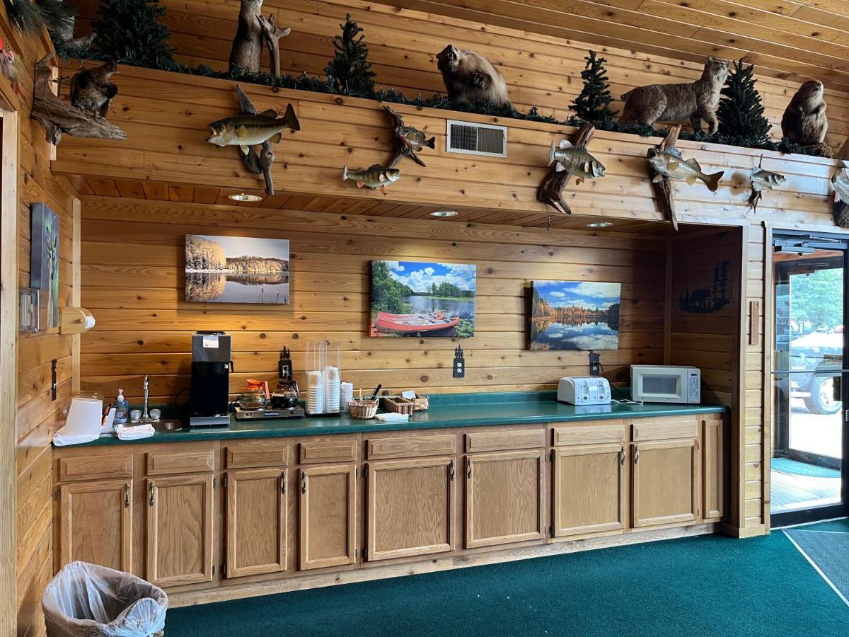 Boulder Bear Motor Lodge Boulder Junction Esterno foto